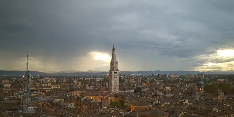 Immagine in archivio delle 7 PM