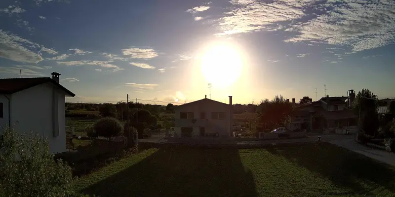 Immagine in archivio delle 7 PM