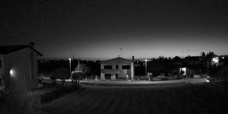 Immagine in archivio delle 9 PM